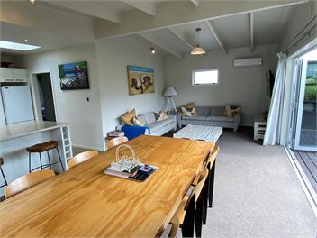 A Modern Kiwi Retreat – Golf Course Views 138 KIWI ROAD WHANGAMATA - WHANGAMATA