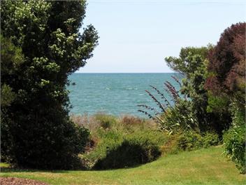 Parapara Esplanade -