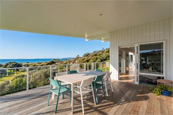 Rings Beach Retreat - Award Winning Property - 
