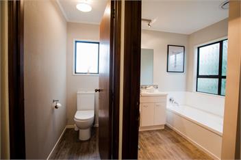 Four Peaks Matai Escape (Bachcare) - 