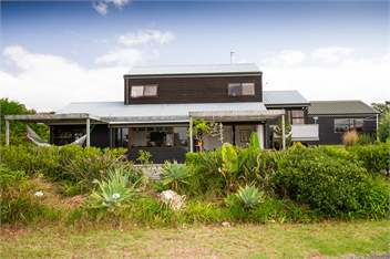 Holiday Home in Matarangi, Coromandel - Matarangi