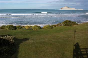 ABSOLUTE BEACHFRONT - Hawke's Bay