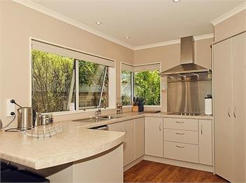 Bliss by the Beach (Bachcare) - Whangamata