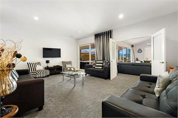 Lakeside Luxury (Bachcare) - Wanaka