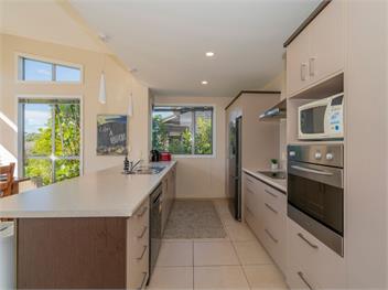 Golfers and Beach Lovers Dream (Bachcare) - Matarangi