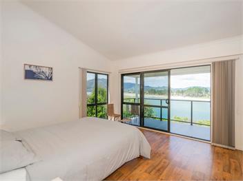 Pohutukawa on Paku (Bachcare) - Tairua