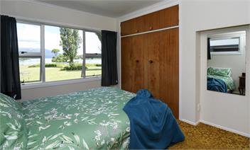 A Much‑Loved Lake Tarawera Family Bach and Jetty – Shared with the Right Guests - Rotorua
