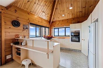 Sunny Seas Papamoa Beachfront Retreat - Papamoa