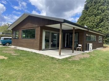 Hilton Hut, Lake Rotoroa - Nelson