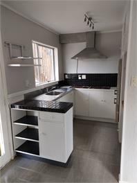 1970's Retro Style 2 Bedroom Unit - Auckland
