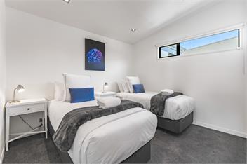 The Moorings Apartment 3 - Walk to the Lake! - Taupo