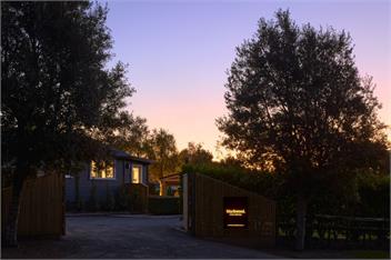 Blackwood Luxury Hideaway - Te Horo