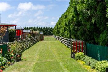 Onaeros Cute Little Cottages (Bachcare) - Waitara