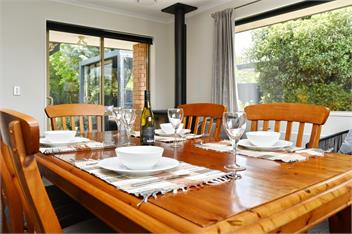 Stay at Puhara - Parklands Getaway - Christchurch