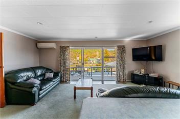 Kinloch Family Retreat (Bachcare) - Kinloch