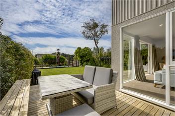 7th Heaven *Spa Pool, Swimming Pool & Close to CBD* - Napier
