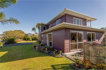 Williamson Getaway  - Whangamata