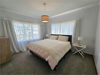 Chic Nelson City Escape - 