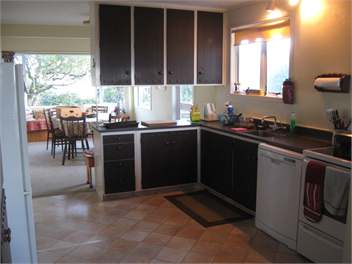Beach Front House and Studio Unit - ohope