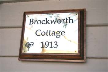 Brockworth Cottage - (Christchurch City and Country Cottages) - 