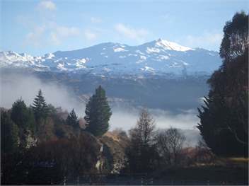 Historic Winter Ski Cottage/Summer River Cottage. - Queenstown