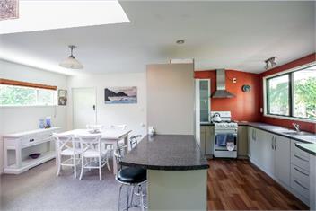 The Lane Cottage, Medland's Beach - Great Barrier Island
