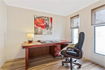 Large Home with Privacy and Views, Sleeps 12 - Melbourne