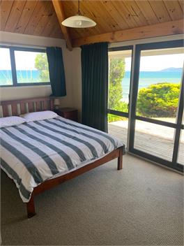 Raumatibach - Absolute Beachfront. - Raumati Beach