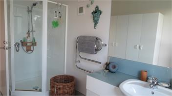 Kaka Lodge (4 bedroom) at Kotare House - Auckland