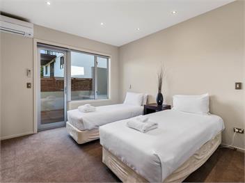 Skyline Outlook (Bachcare) - Wanaka