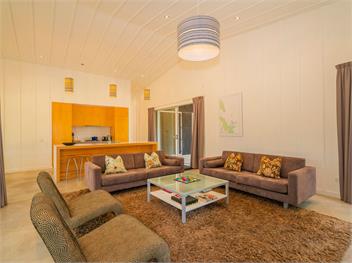 The Golden Hideaway (Bachcare) - Matarangi
