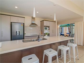Golfers and Beach Lovers Dream (Bachcare) - Matarangi