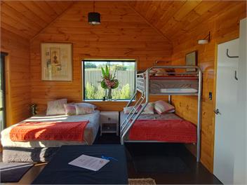 Pahoia Beachstay - The Shell Hut - Whakamarama