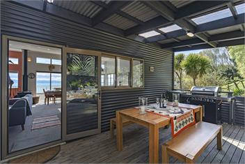Coastal Hideaway - Nelson