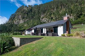 Lakehouse Retreat (Bachcare) - Whakamaru