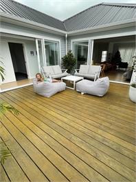 Large Family Pad with Pool! - Auckland