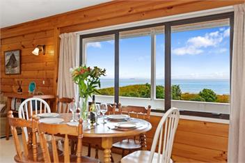 Sunny Seas Papamoa Beachfront Retreat - Papamoa