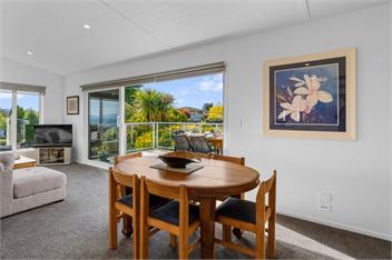 Scenic Lake Views (Bachcare) - Taupo