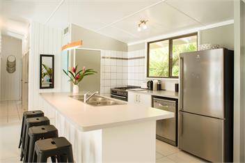 B's Beach House on Muri Lagoon - Muri