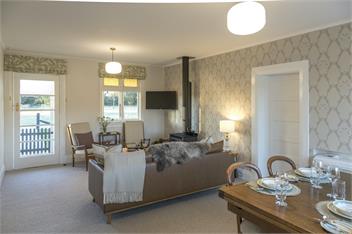 'The Cottage' at Patearoa - Horse and Dog friendly boutique accommodation in Central Otago - PATEAROA
