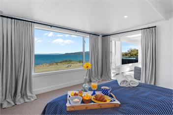 Lakefront Style (Bachcare) - Taupo