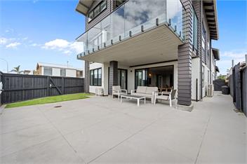 Beachfront Paradise (Bachcare) - Papamoa