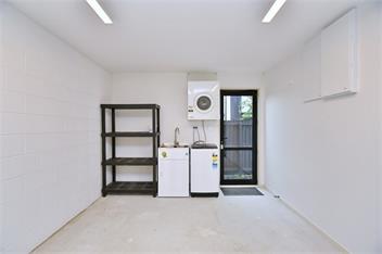 Broadbent Townhouse - Christchurch Holiday Homes - Christchurch