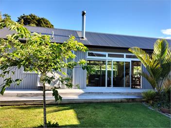 Te Wharewaka - Matapouri