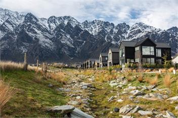 Golfers and Skiers Retreat (Bachcare) - Jacks Point
