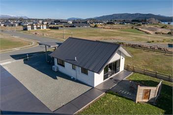 The Tranquil Edge (Bachcare) - Te Anau