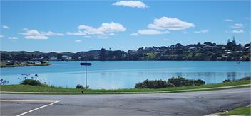 Stay at Taipari - Raglan
