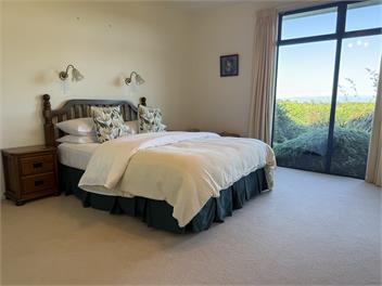 Killeigh House - Where Town Meets Country - Martinborough