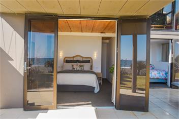 Beachfront Oakura - New Plymouth
