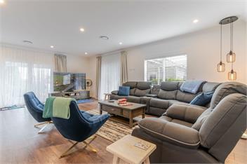 19 Broadway  - Martinborough